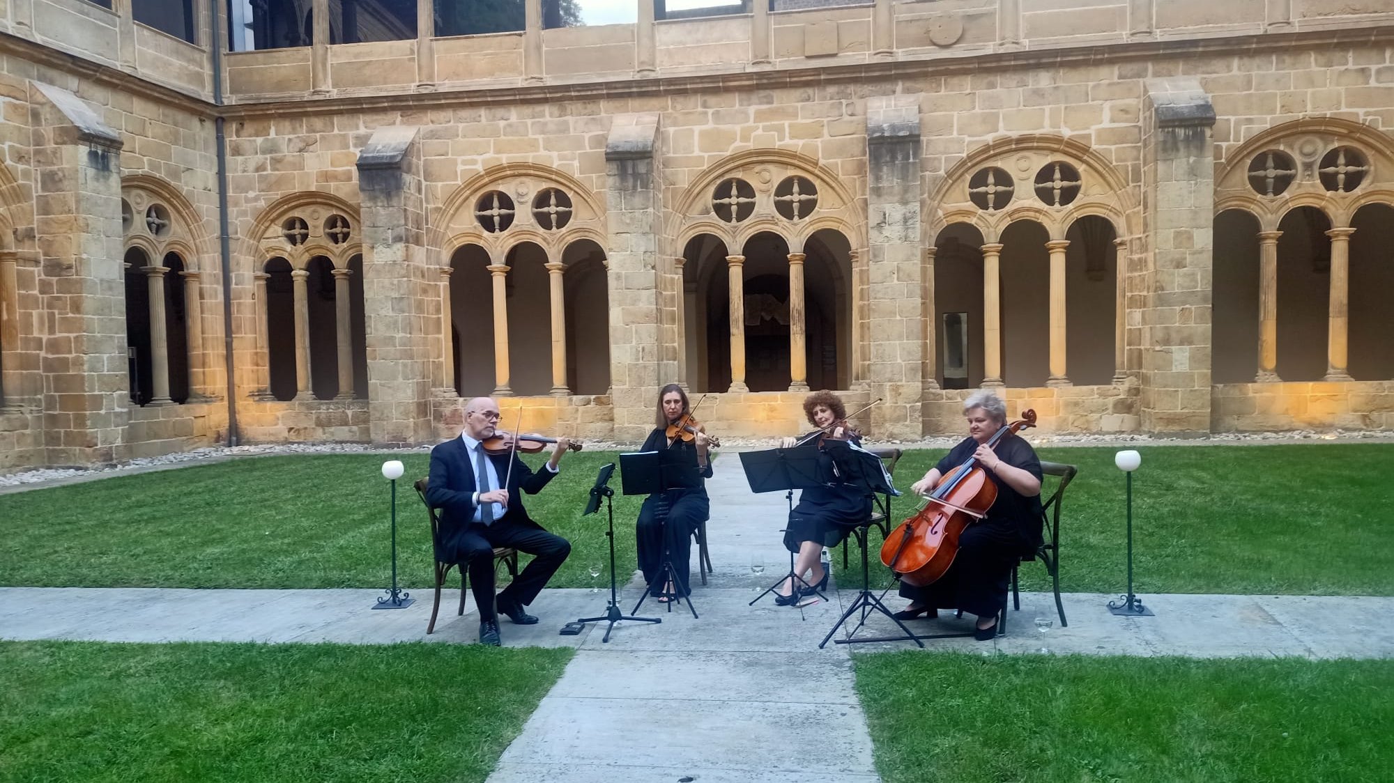 2023-09-01 y 09 violonchelo solo y cuarteto II