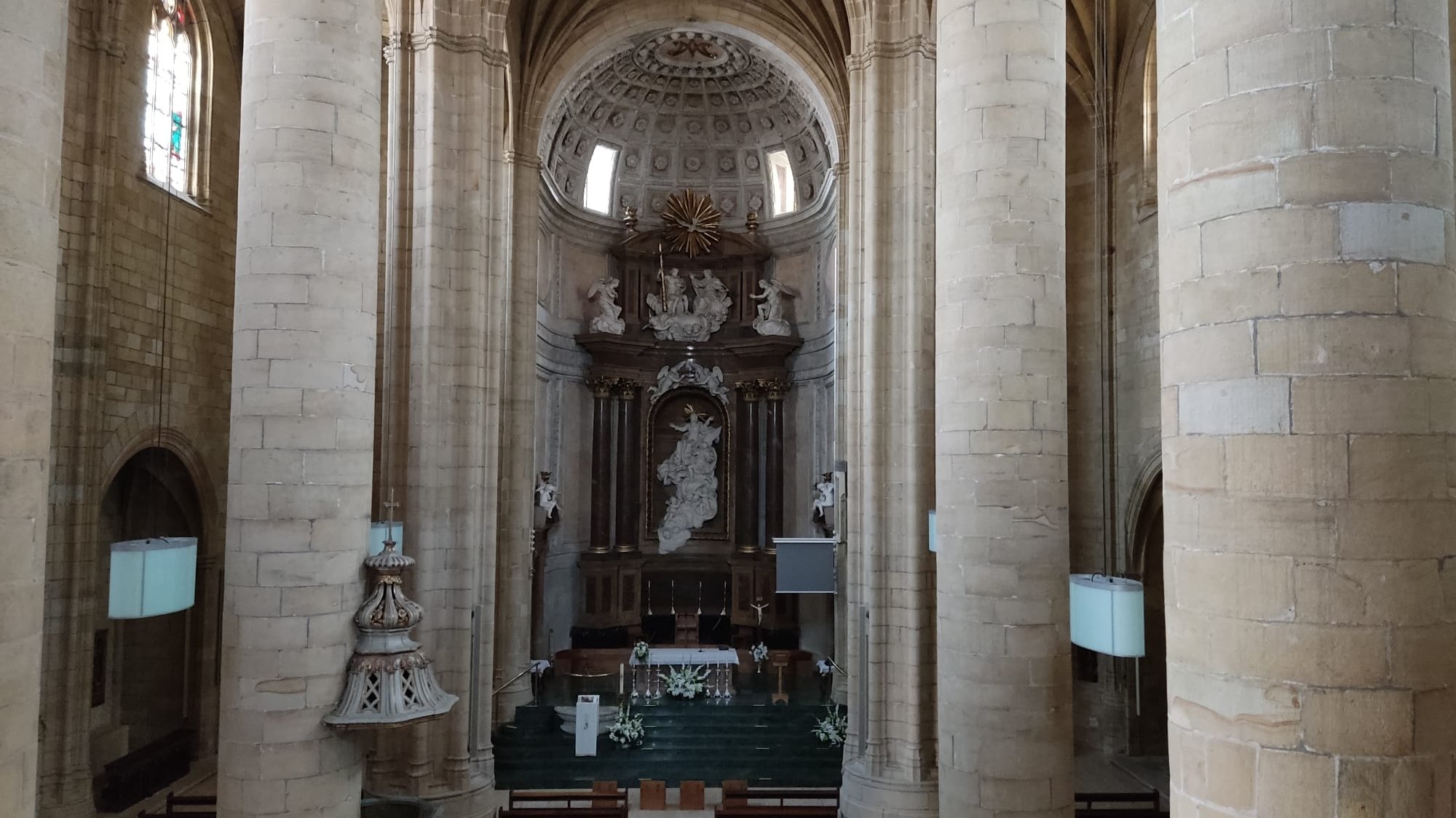 2023-09-09 hiru elizkizun Errenteria